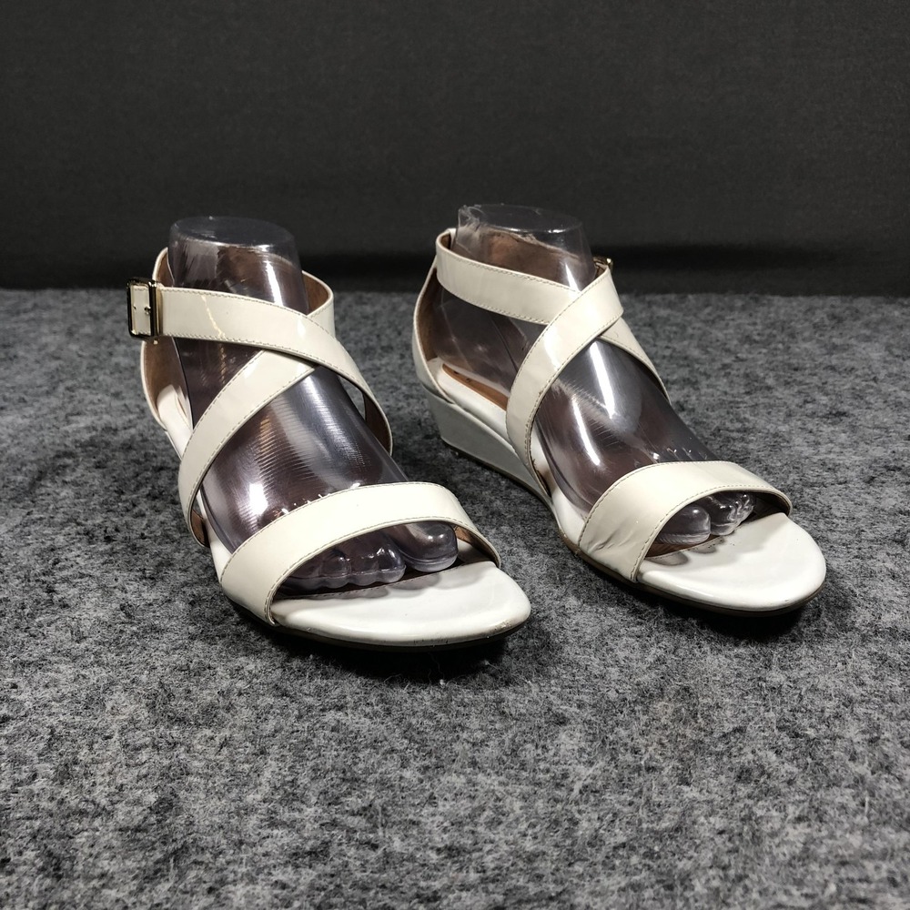 Sofft innis Sandals Womens Size 9 M White Leather Strappy Wedge Buckle Comfort